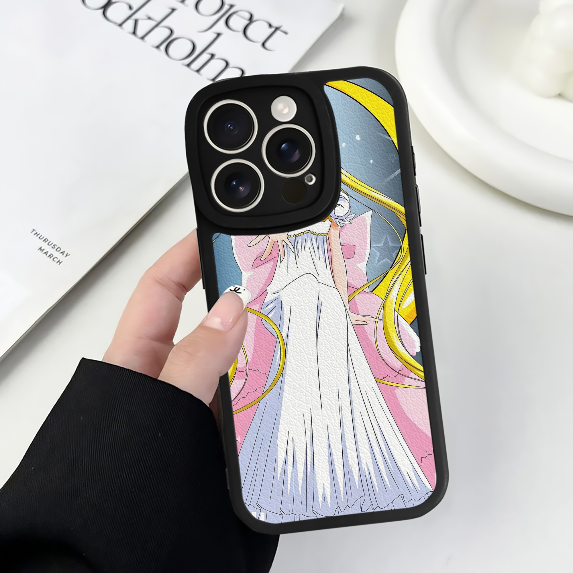 （画像用） 美少女戦士セーラームーン Sailor Moon 【iPhone 16シリーズ対応】シリコンスマホケース（レザー調） 材質：シリコン